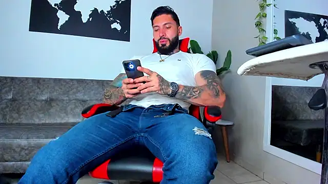 Snapshot of Alessrose chatting on 02/19/26, 07:54 Alessrose online show from 02/19/26, 07:54