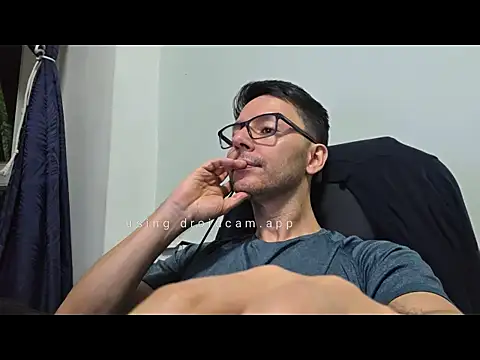 Snapshot of Coddy_maxx69 chatting on 02/14/26, 01:02 Coddy maxx69 online show from 02/14/26, 01:02