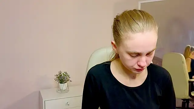 Erica Grace online show from 04/22/26, 05:32