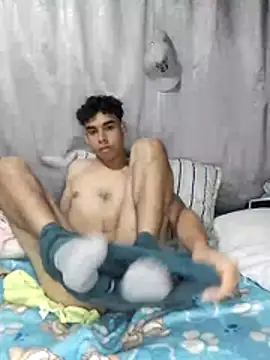 Snapshot of baby_22cm chatting on 07/08/26, 08:24 baby 22cm online show from 07/08/26, 08:24