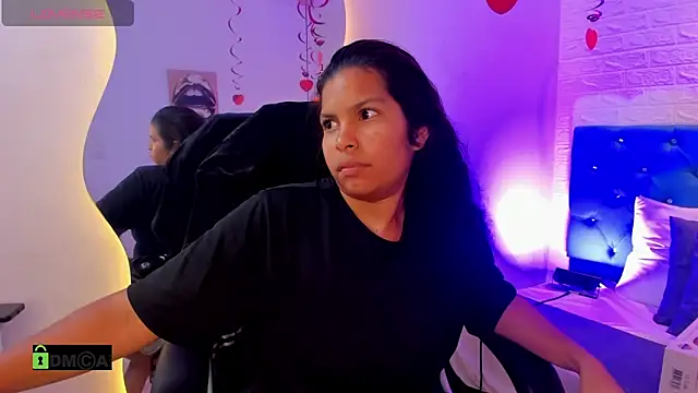 Snapshot of Dulcecooper1 chatting on 02/15/26, 08:27 Dulcecooper1 online show from 02/15/26, 08:27