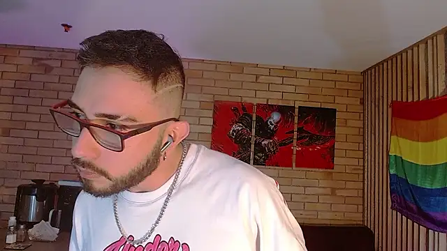 Snapshot of dave_wolf7 chatting on 02/06/26, 02:42 dave wolf7 online show from 02/06/26, 02:42