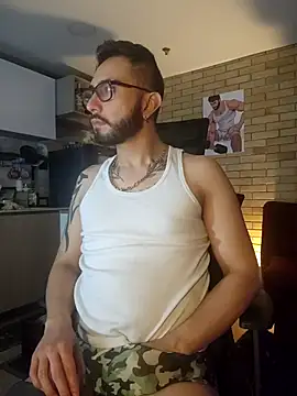 Snapshot of dave_wolf7 chatting on 02/13/26, 12:28 dave wolf7 online show from 02/13/26, 12:28