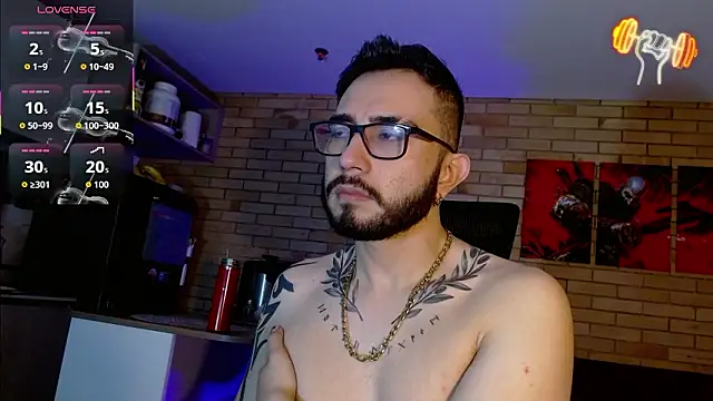 Snapshot of dave_wolf7 chatting on 02/13/26, 01:40 dave wolf7 online show from 02/13/26, 01:40