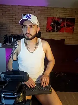 Snapshot of dave_wolf7 chatting on 02/18/26, 12:23 dave wolf7 online show from 02/18/26, 12:23