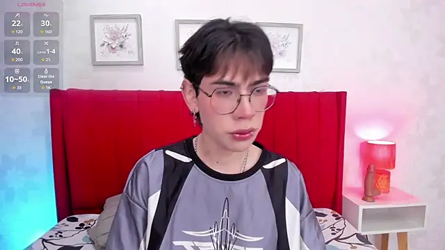 Demian Hush online show from 03/12/26, 03:01