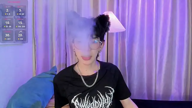 Demian Hush online show from 04/23/26, 03:08