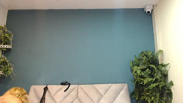 AmelieLux online show from 04/22/26, 04:19