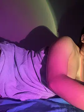 Snapshot of Nami_Sexy_ chatting on 02/24/26, 01:36 Nami Sexy online show from 02/24/26, 01:36