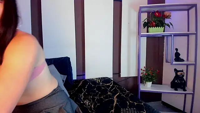 Nahomii  Doll online show from 02/18/26, 07:21