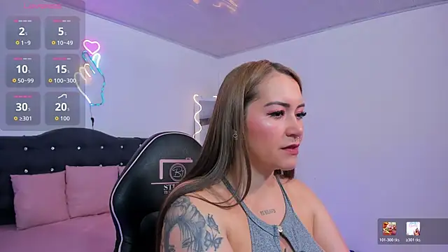 LUNAKITTY TAY online show from 04/23/26, 11:31