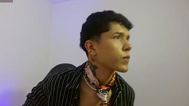 Snapshot of estefan_tay chatting on 02/16/26, 03:24 estefan tay online show from 02/16/26, 03:24