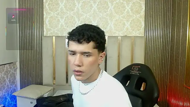 Snapshot of estefan_tay chatting on 02/27/26, 02:33 estefan tay online show from 02/27/26, 02:33