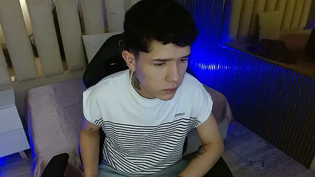 Snapshot of estefan_tay chatting on 02/28/26, 02:34 estefan tay online show from 02/28/26, 02:34