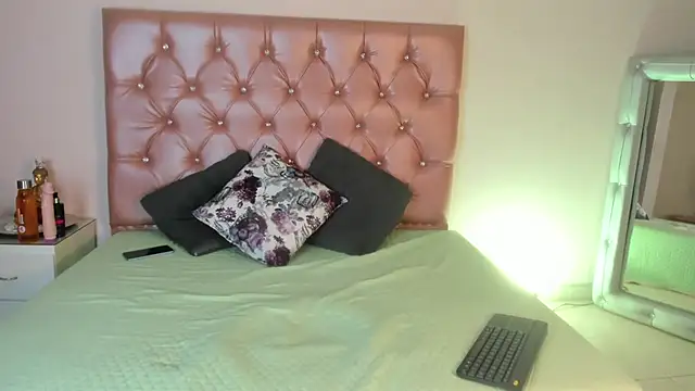 Ashtart 1 online show from 04/01/26, 03:29