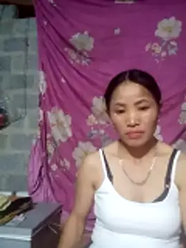 Snapshot of nhynhy11 chatting on 02/11/26, 02:55 nhynhy11 online show from 02/11/26, 02:55