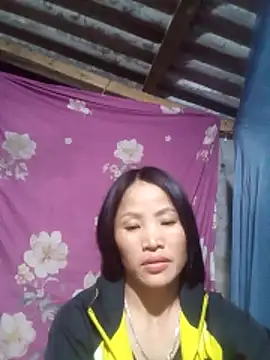 Snapshot of nhynhy11 chatting on 02/18/26, 02:57 nhynhy11 online show from 02/18/26, 02:57