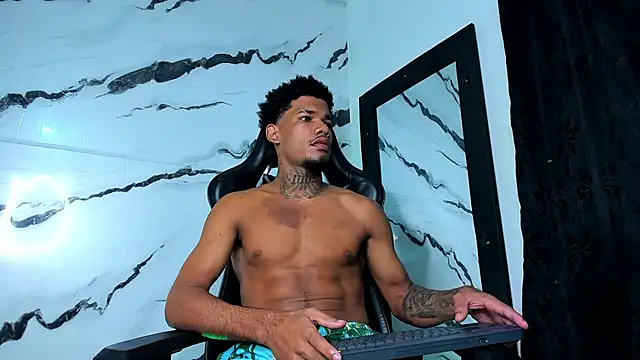 Nehemiaa boy online show from 04/22/26, 11:23