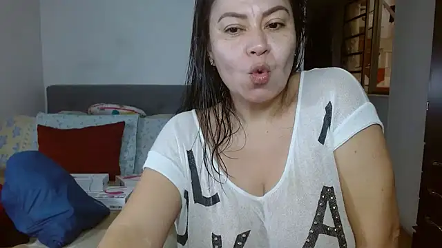 Snapshot of Karo_sexy chatting on 03/09/25, 07:37 Karo sexy online show from 03/09/25, 07:37