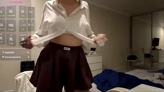 Snapshot of ElliKrovel chatting on 02/25/26, 05:11 ElliKrovel online show from 02/25/26, 05:11