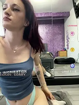 Snapshot of Roxyfoxyyy chatting on 05/23/26, 05:39 Roxyfoxyyy online show from 05/23/26, 05:39