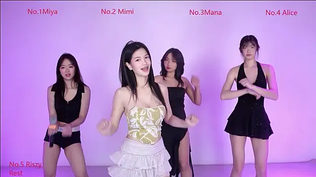 Snapshot of Velvet-girl chatting on 02/19/26, 10:22 Velvet-girl online show from 02/19/26, 10:22