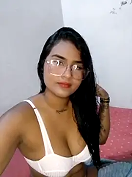 Zoe Renata online show from 02/13/26, 12:23