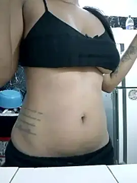 Zoe Renata online show from 04/18/26, 10:19