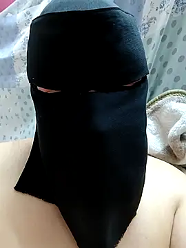 Snapshot of Warda_Egy chatting on 05/02/26, 11:26 Warda Egy online show from 05/02/26, 11:26