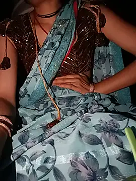 Snapshot of Komal4050 chatting on 06/19/26, 03:27 Komal4050 online show from 06/19/26, 03:27