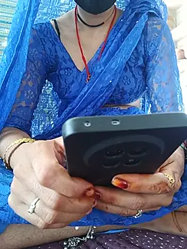 Snapshot of Komal4050 chatting on 06/28/26, 05:02 Komal4050 online show from 06/28/26, 05:02