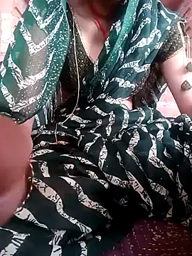 Snapshot of Komal4050 chatting on 06/30/26, 02:56 Komal4050 online show from 06/30/26, 02:56