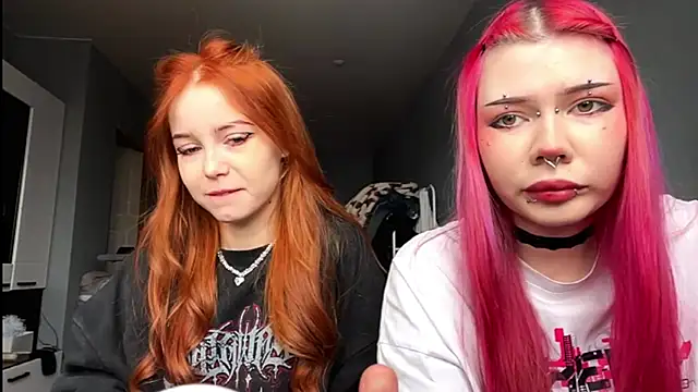 Snapshot of Veldenga chatting on 02/11/26, 08:30 Veldenga online show from 02/11/26, 08:30