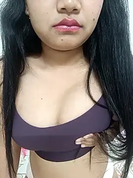 Snapshot of EliraMoon chatting on 03/02/26, 06:04 EliraMoon online show from 03/02/26, 06:04