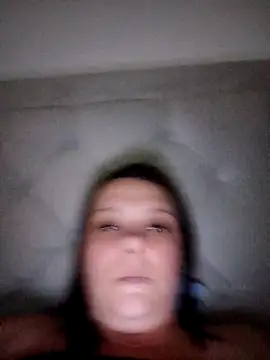 Snapshot of louisa36 chatting on 02/21/26, 08:43 louisa36 online show from 02/21/26, 08:43