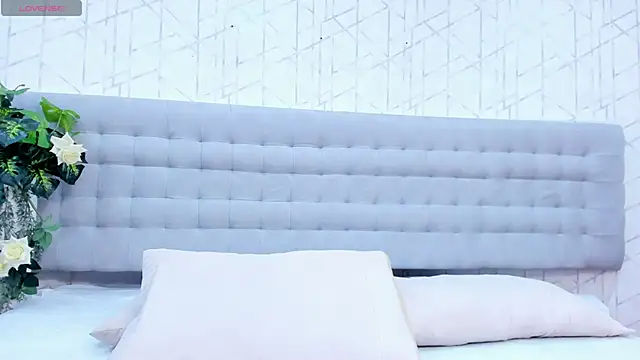 MiiaTauro online show from 03/23/26, 01:37