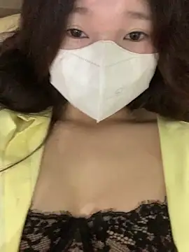 Snapshot of Rin-yiyi chatting on 02/27/26, 03:17 Rin-yiyi online show from 02/27/26, 03:17