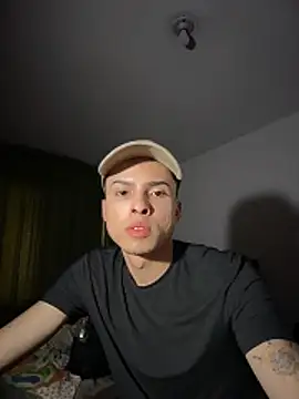 Snapshot of Eros_lee chatting on 02/11/26, 05:18 Eros lee online show from 02/11/26, 05:18