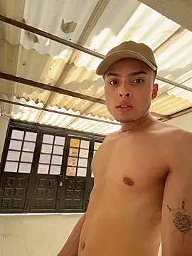 Snapshot of Eros_lee chatting on 02/12/26, 03:40 Eros lee online show from 02/12/26, 03:40