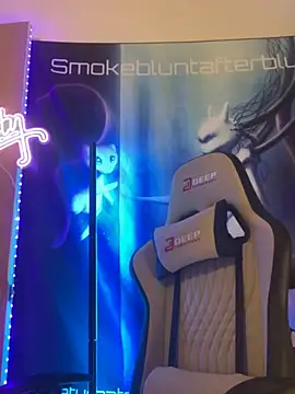 Snapshot of Smokebluntafterblunt chatting on 02/25/26, 01:26 Smokebluntafterblunt online show from 02/25/26, 01:26