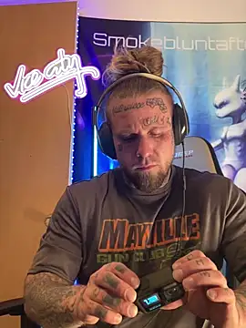 Smokebluntafterblunt online show from 03/04/26, 02:17