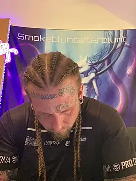 Smokebluntafterblunt online show from 04/20/26, 02:14