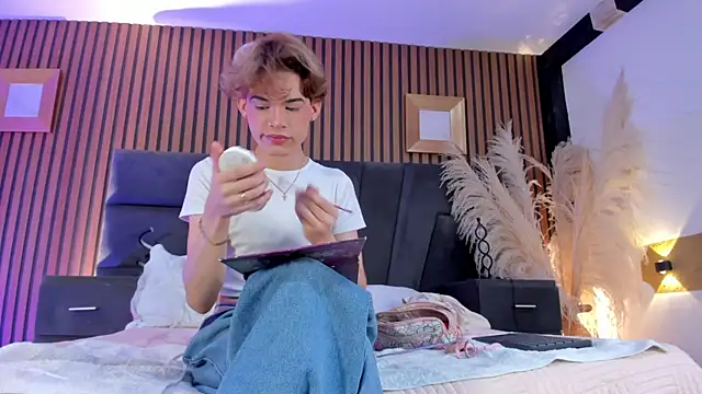 Snapshot of AngelDoll_1 chatting on 02/15/26, 05:04 AngelDoll 1 online show from 02/15/26, 05:04