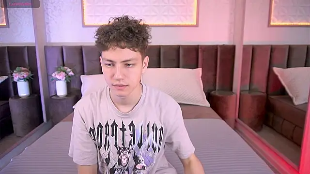 Snapshot of StefanBev chatting on 02/08/26, 07:50 StefanBev online show from 02/08/26, 07:50