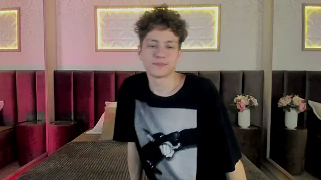 Snapshot of StefanBev chatting on 03/01/26, 08:11 StefanBev online show from 03/01/26, 08:11