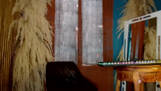 Snapshot of sophia_storm01 chatting on 02/10/26, 02:43 sophia storm01 online show from 02/10/26, 02:43