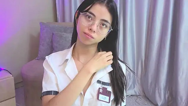 Mia Naive online show from 06/03/26, 12:08