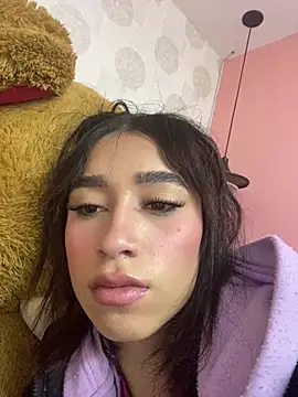 Snapshot of alahia_pink chatting on 02/14/26, 05:15 alahia pink online show from 02/14/26, 05:15