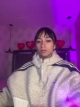 Snapshot of alahia_pink chatting on 02/26/26, 02:21 alahia pink online show from 02/26/26, 02:21