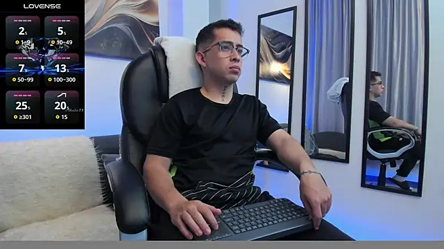 Tommas Jhonson online show from 03/24/26, 03:00